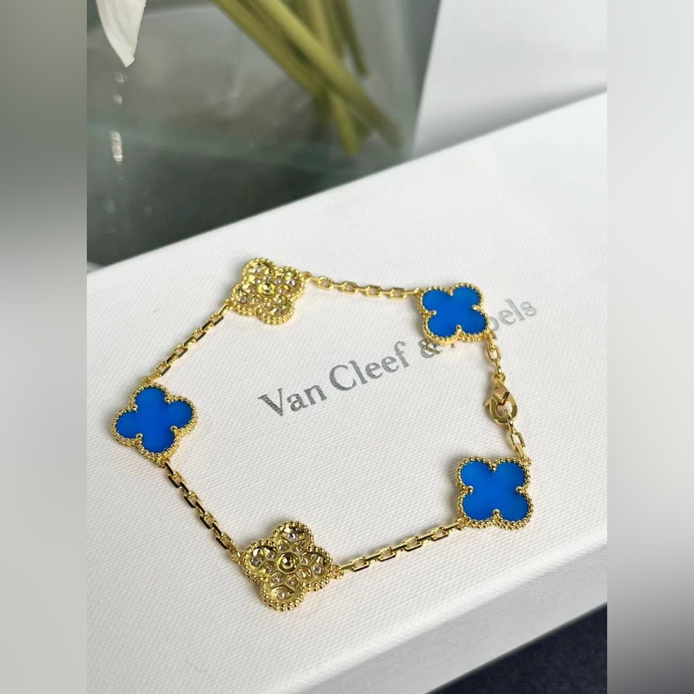 💠 NWT Van Cleef & Arpels Alhambra Blue Chalcedony Diamond Bracelet